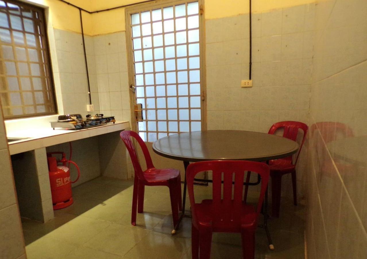 Ferienwohnung Dimocrata Phnom Penh Exterior foto
