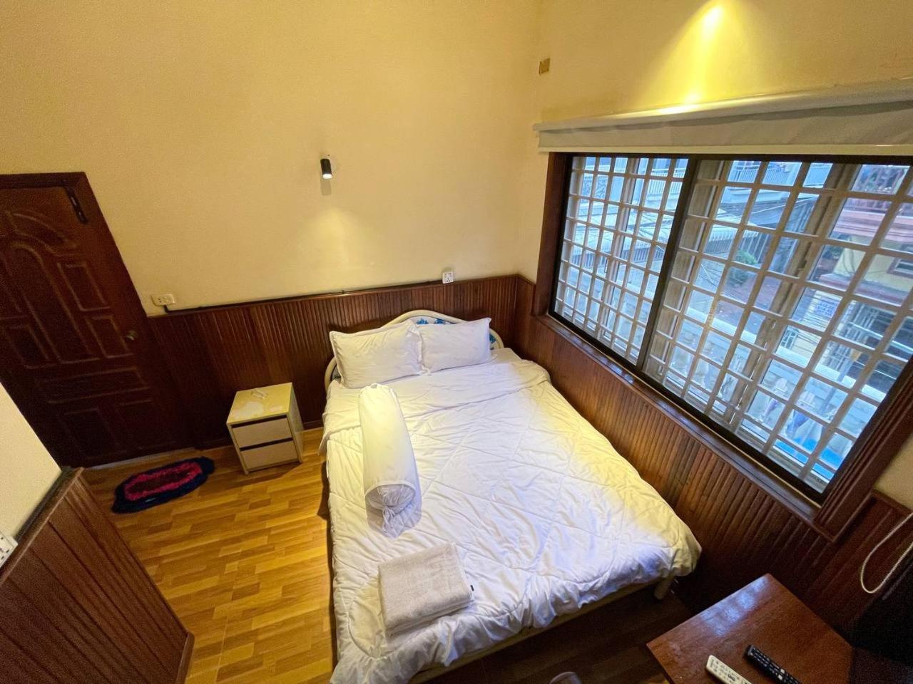 Ferienwohnung Dimocrata Phnom Penh Exterior foto